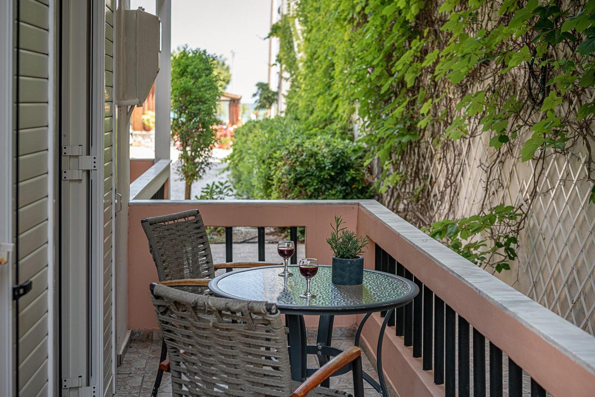 Elena Seafront Luxury Apartments Almirída Phòng bức ảnh
