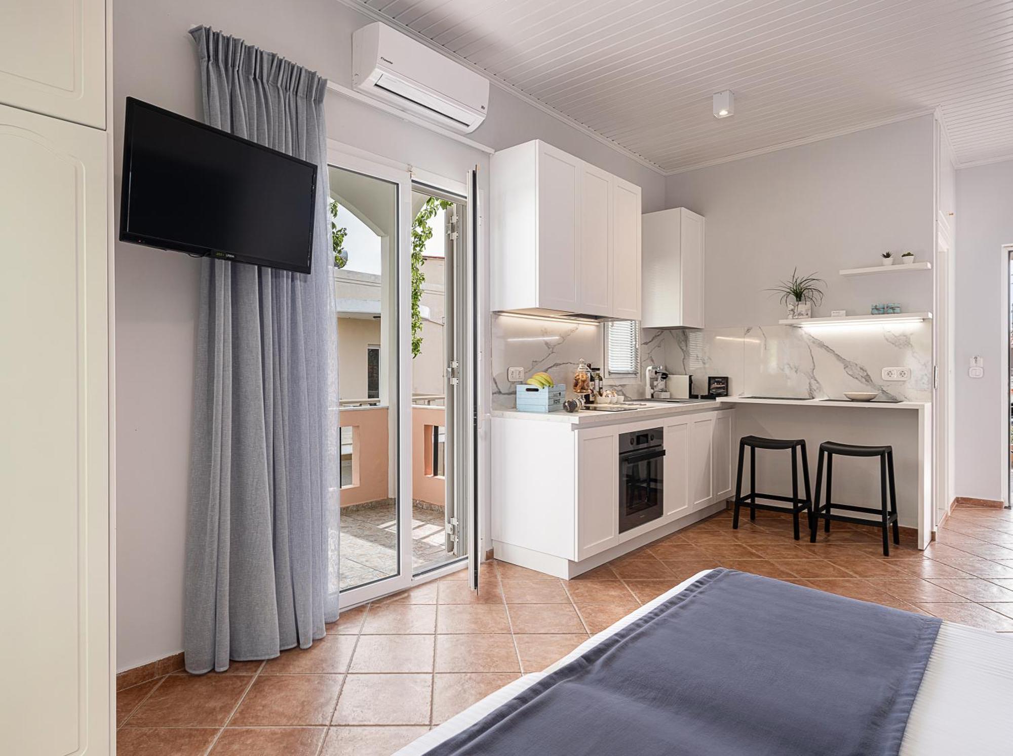Elena Seafront Luxury Apartments Almirída Ngoại thất bức ảnh